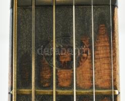 Gitár, repedt, Stowasser János hangszergyáros, császár és királyi udvar szállító, az "Első magy...