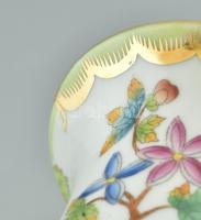 Herendi Viktória mintás porcelán mini amfóra, kézzel festett, jelzett, kis kopásnyomokkal, m: 11 cm
