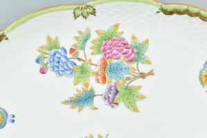 Herendi Viktória mintás süteményes tál, 2db, kézzel festett, jelzett, kopásnyomokkal, 31x24cm