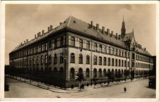 1950 Budapest II. Irgalmas-rend kórháza, Zsigmond utcai homlokzat, villamos. Zsigmond utca 17-19.