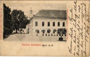 1900 Gödöllő, Királyi kastély. Erdélyi cs. és kir. udvari fényképész felvétele. Divald Károly fénynyomata 227. sz. (Rb)