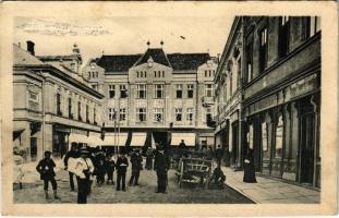 1914 Sanok, Ul. Kosciuszki, Michal Stefanski, B. Liebermann / street view, shops (surface damage) + K.u.k. Marschbataillon II/31.