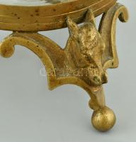 Dekoratív réz kínáló üveg betéttel, kisebb kopásnyomokkal, az üveg peremén csorbával, d: 9,5 cm, m: ...