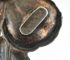 Ezüst (Ag) Art deco virág bross, csiszolt üveg kővel. Jelzett (Sterling), kis kopásnyomokkal, 8x4,5 ...