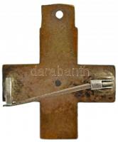 Bulgária 1915. "Bolgár Vöröskereszt" zománcozott, háborús kitüntető jelvény T:3 zománchiba...