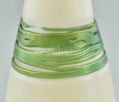 Lötz szecessziós díszváza, száldíszítéses irizáló fújt üveg, kopott, apró lepattanás, teteje lecsisz...