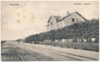 Malacka, Malacky; vasútállomás. Wiesner A. kiadása / railway station (fl)