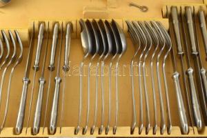 Berndorf alpakka 6 személyes evőeszköz készlet díszdobozban. Nem a saját doboza, vannak benne üres h...