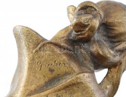 Szecessziós büszt, öntött, patinázott bronz, jelzett, kopásnyomokkal, m:12cm