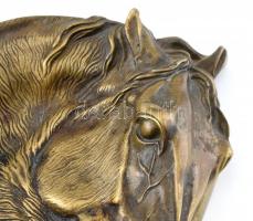 Lófejes tálka, jelzett, öntött, patinázott bronz, kopásnyomokkal. 13x11cm
