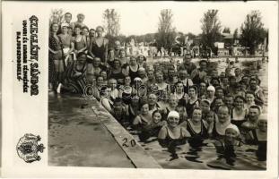 1935 Hajdúszoboszló, gyógyfürdő, fürdőzők. Czeglédy Sándor fényképész, photo