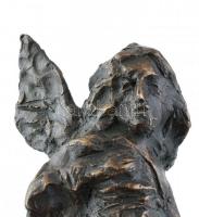 Kárpáti Tamás (1949- ): Angyal. Öntött, patinázott bronz. Jelezve hátoldalon lent: KT. E/A (művészpé...