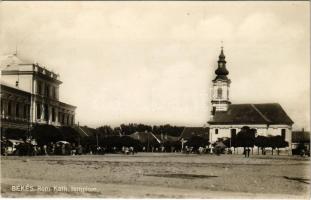 Békés, Római katolikus templom, piac. Végh Lajos kiadása