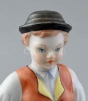 Herendi favágófiú. Kézzel festett porcelán, jelzett, kopásnyomokkal. 15 cm