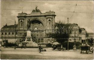 1915 Budapest VII. Keleti (központi) pályaudvar, vasútállomás, Baross szobor, villamos, automobil (fa)