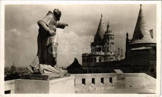 1942 Budapest I. Julianus barát szobra és a Halászbástya + "Budapesti Nemzetközi Vásár Háborús Vásár Egység! Fegyelem! Munka! Győzelem! 1942. aug. 24." So. Stpl.