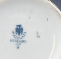 Hollóházi Jurcsák László által tervezett váza. Jelzett, hibátlan. m: 10 cm