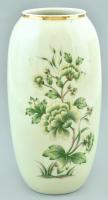 Hollóházi porcelán váza, kézzel festett, jelzett, apró kopásnyomokkal, m: 16,5 cm