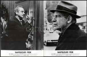 1975 Walter Matthau (1920-2000) amerikai színész a ,,Napsugár fiúk" című filmben, 3 db produkciós filmfotó, 24x18 cm