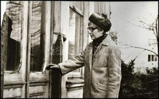 1968 Ruttkai Éva (1927-1986) színművésznő a ,,Hamis Izabella" című filmben, 3 db produkciós fel...