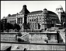 Budapest romokban és a szocialista újjáépítés után 4 db nagy méretű fotó 28x21 cm