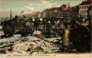 Boulogne-sur-Mer, Le Triage du Poisson / sorting of the fish (EK)
