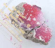 1989 Berlini fal egy darabja, tanúsítvánnyal