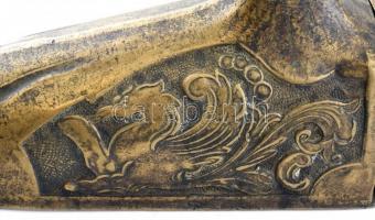 Szecessziós vasaló, melegítő vassal, kopott, jelzés nélkül, bronz, m:16,5cm