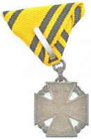 1916. "Károly-csapatkereszt" Zn kitüntetés nem saját mellszalagon T:2- Hungary 1916. &quot...