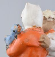 Szécsi: Gyermek pár, kézzel festett, mázas kerámia, jelzett, kopott, mázrepedt, m:16 cm,