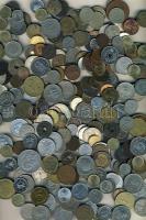 1kg vegyes fémpénz, egész világ, régi és új