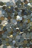 1kg vegyes fémpénz, egész világ, régi és új