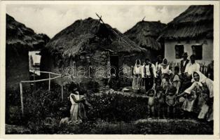 Kárpátaljai cigányok / Podkarpatska Rus. Cikánská ctvrt / Transcarpathian gypsy village