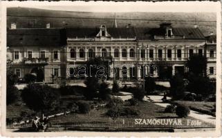 Szamosújvár, Gherla; Fő tér, Hungária kávéház és étterem, üzlet / main square, café and restaurant, shop