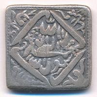 India / Mughal Dinasztia / 1542-1605. Templomi zseton Ag Akbar replika (10,31g/21mm) T:2 India / Mughal Dynasty / 1542-1605. Temple token Ag Akbar replica (10,31g/21mm) C:XF