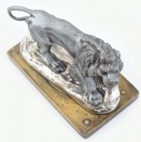 Üvöltő oroszlán, ón, réz és fa talapzaton. Jelzés nélkül, 17x9x9cm