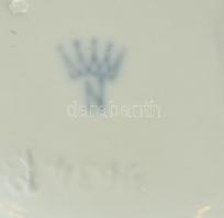 Rudolstadt rokokó figura, fehér mázas porcelán, jelzett, kopott, restaurált, m:18,5cm