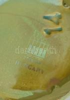 Zsolnay eozin mázas váza, rajta női alakok, jelzett, apró kopásokkal, m: 16,5 cm