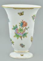Herendi Viktóra mintás váza. Kézzel festett, jelzett, kopásnyomokkal, m: 23 cm