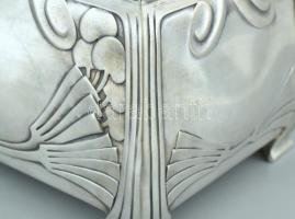 Ezüst (Ag) Jugendstil / szecessziós cukordoboz. Jelzett. Apró sérüléssel (lyuk). nettó: 365g, 13x10x...