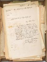 Nagy doboznyi papírrégiség tétel. Számlák, nyomtatványok, hirdetmények, újságok az 1800-as évek elej...