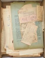 Nagy doboznyi papírrégiség tétel. Számlák, nyomtatványok, hirdetmények, újságok az 1800-as évek elej...