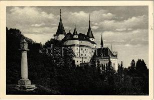 1937 Bajmóc, Bojnice; Zámok s pomníkom / Gróf Pálffy kastély, emlékmű / castle, monument (EK)