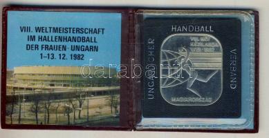 1982. "Női kézilabda VB" Ag 25g emlékérem T:PP Eredeti tokban, tanúsítvánnyal! Csak 1000db!