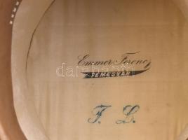 Régi cilinder, kefével, a cilinder belsején: Emmer Ferenc, Temesvár, 23x29x16,5 cm, kefe: 23,5 cm