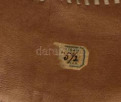 Régi cilinder, kefével, a cilinder belsején: Emmer Ferenc, Temesvár, 23x29x16,5 cm, kefe: 23,5 cm