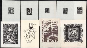 12 db különféle technikájú nagyrészt magyar (Andruskó Károly, Nagy László Lázár) ex libris / 12 Hung...