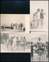 cca 1930 Balatongyörök, fürdőzők, fürdőház, fürdőruhák, 21 db fotó, 4×6 és 9ú14 cm közötti méretekbe...