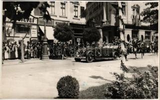 1937 Arad, Königsbesuch / A román király látogatása / visit of the Romanian king. E. Hackel photo