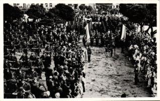 Ipolyság marching soldiers